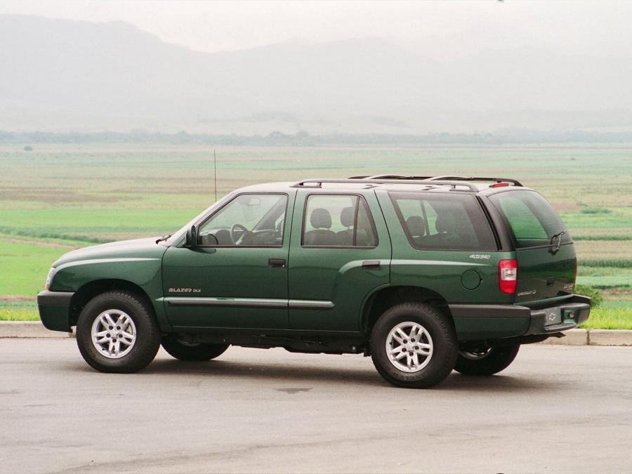  Chevrolet Blazer 2003 года  (BR) (фото 8 из 13)